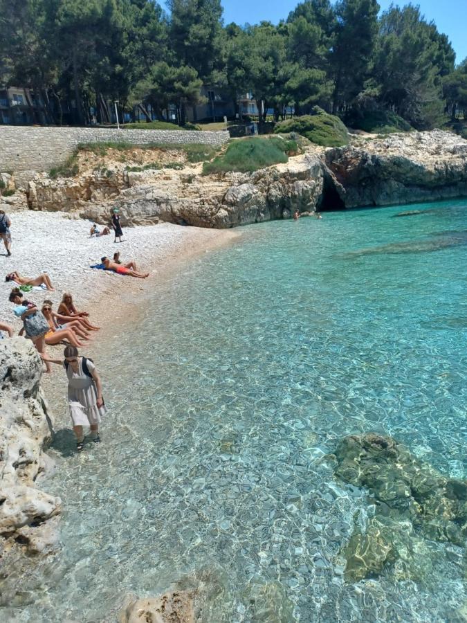 Apartments La Vita E Il Mare Pula Bagian luar foto