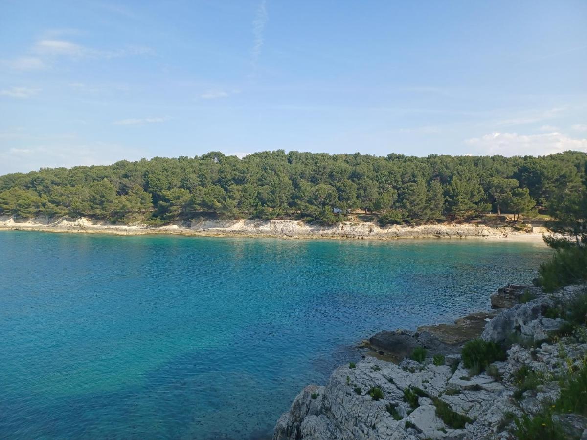 Apartments La Vita E Il Mare Pula Bagian luar foto